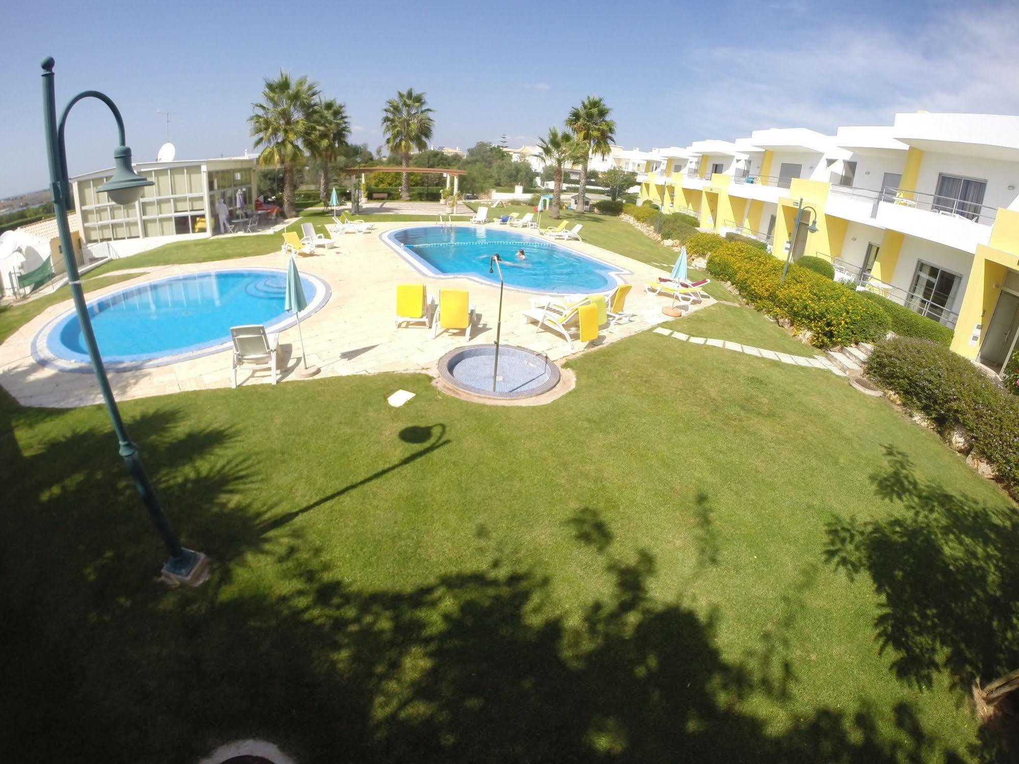 Apartamentos Santa Teresinha 阿尔沃尔 外观 照片