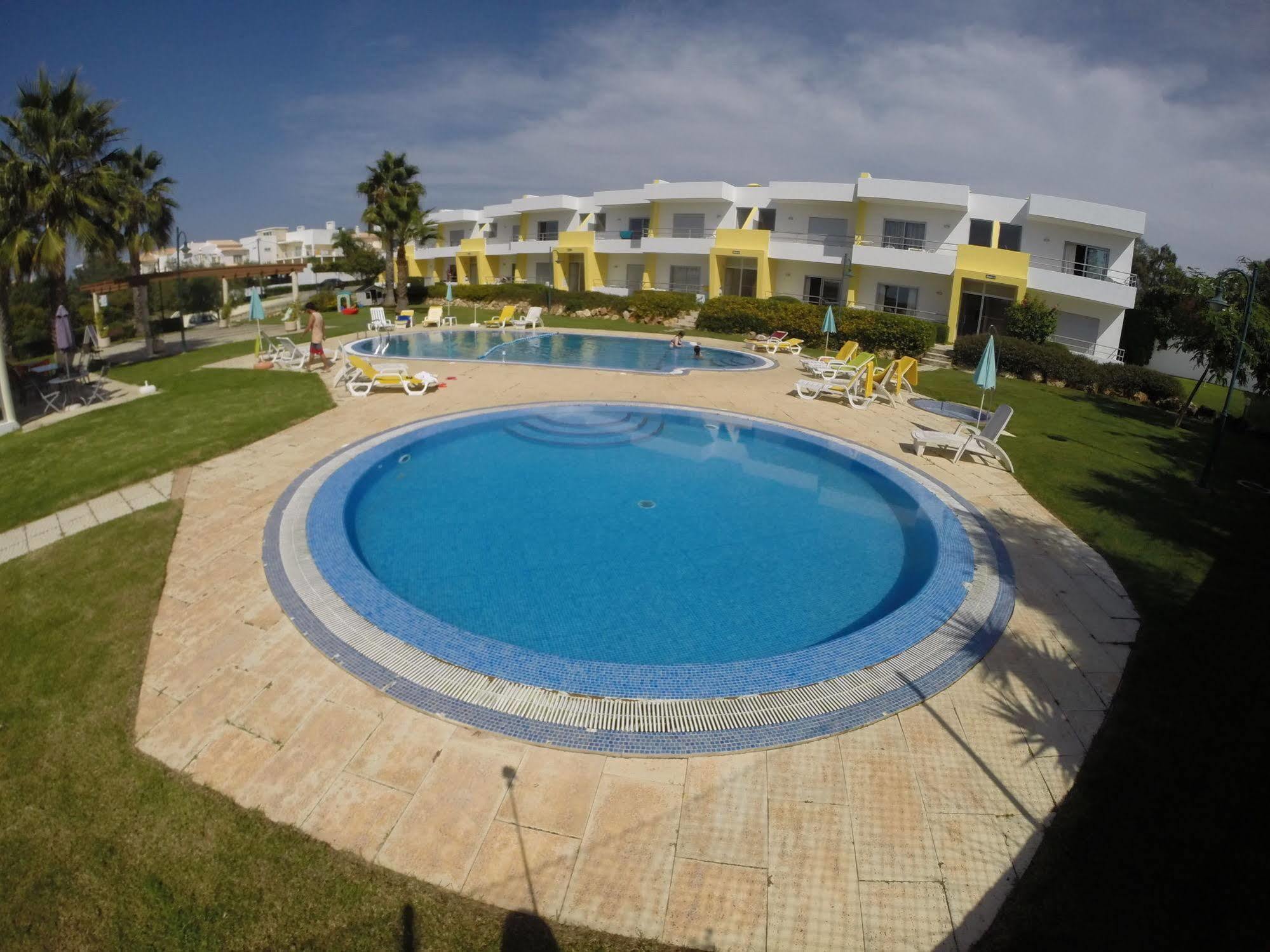 Apartamentos Santa Teresinha 阿尔沃尔 外观 照片